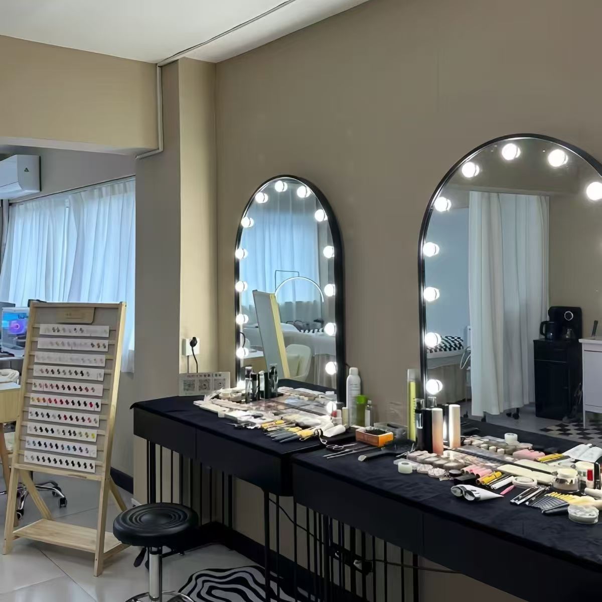 Tocador de estudio de sombra d - Beauty And Makeup Studio reseña y precio